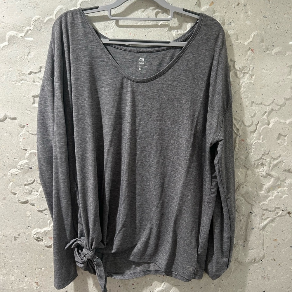 Gap Long Sleeve Athletic Top